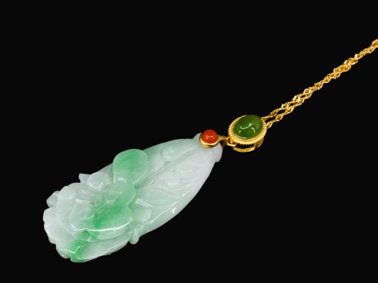 chinezen-voor-web-jade-hanger-2